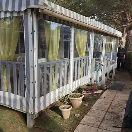 Mobil Home Tout Equipe 3 Chambres Gastes Exterior photo